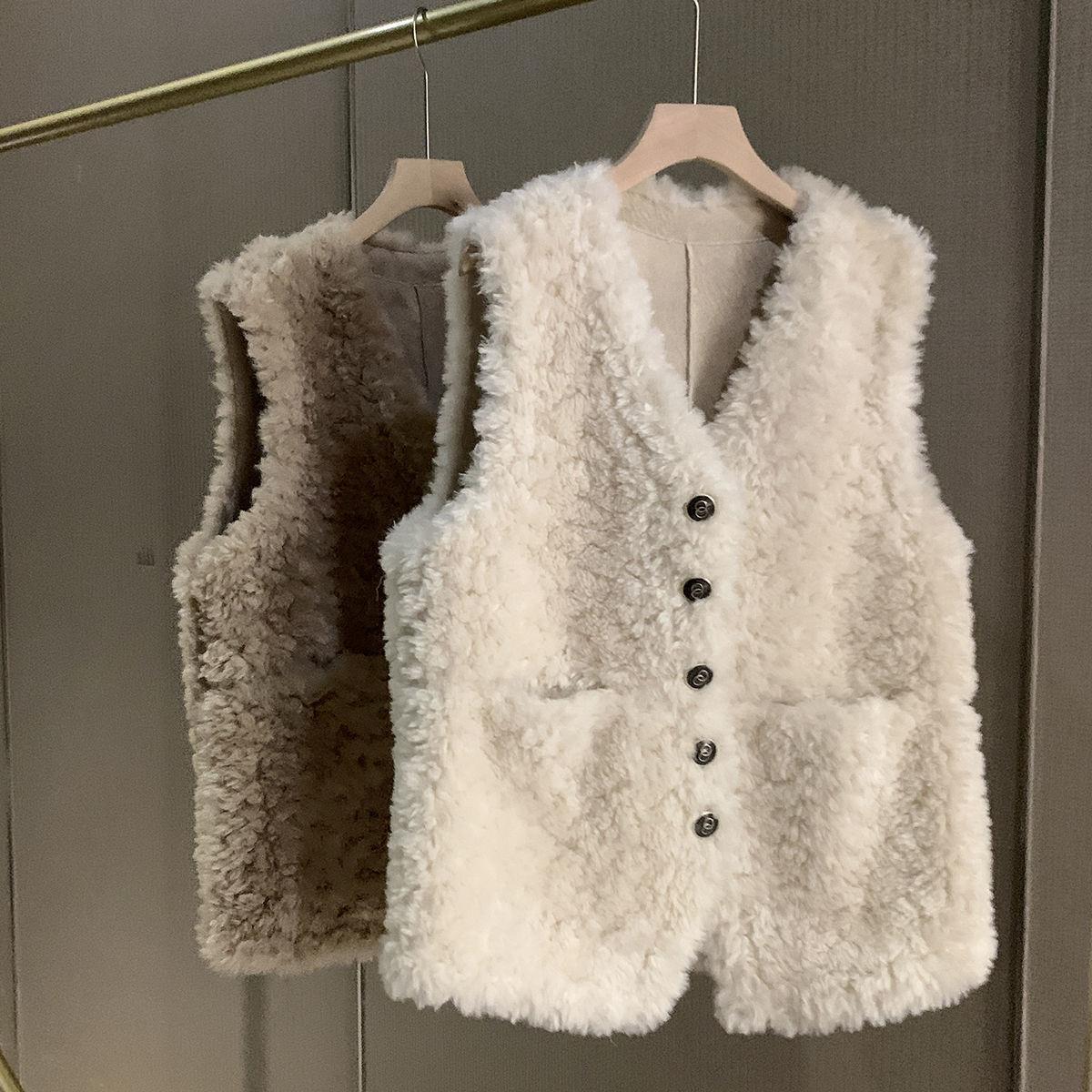 Chaleco de lana de cordero, piel femenina, 2025 otoño e invierno, nuevo estilo, estilo occidental, todo fósforo, chaqueta roja de malla gruesa de caballo image 4