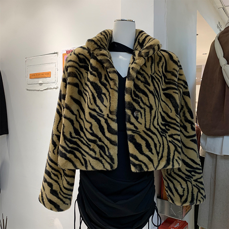 十三行冬季新款韓版短款小個子皮毛壹體豹紋仿皮草外套女貼牌定制