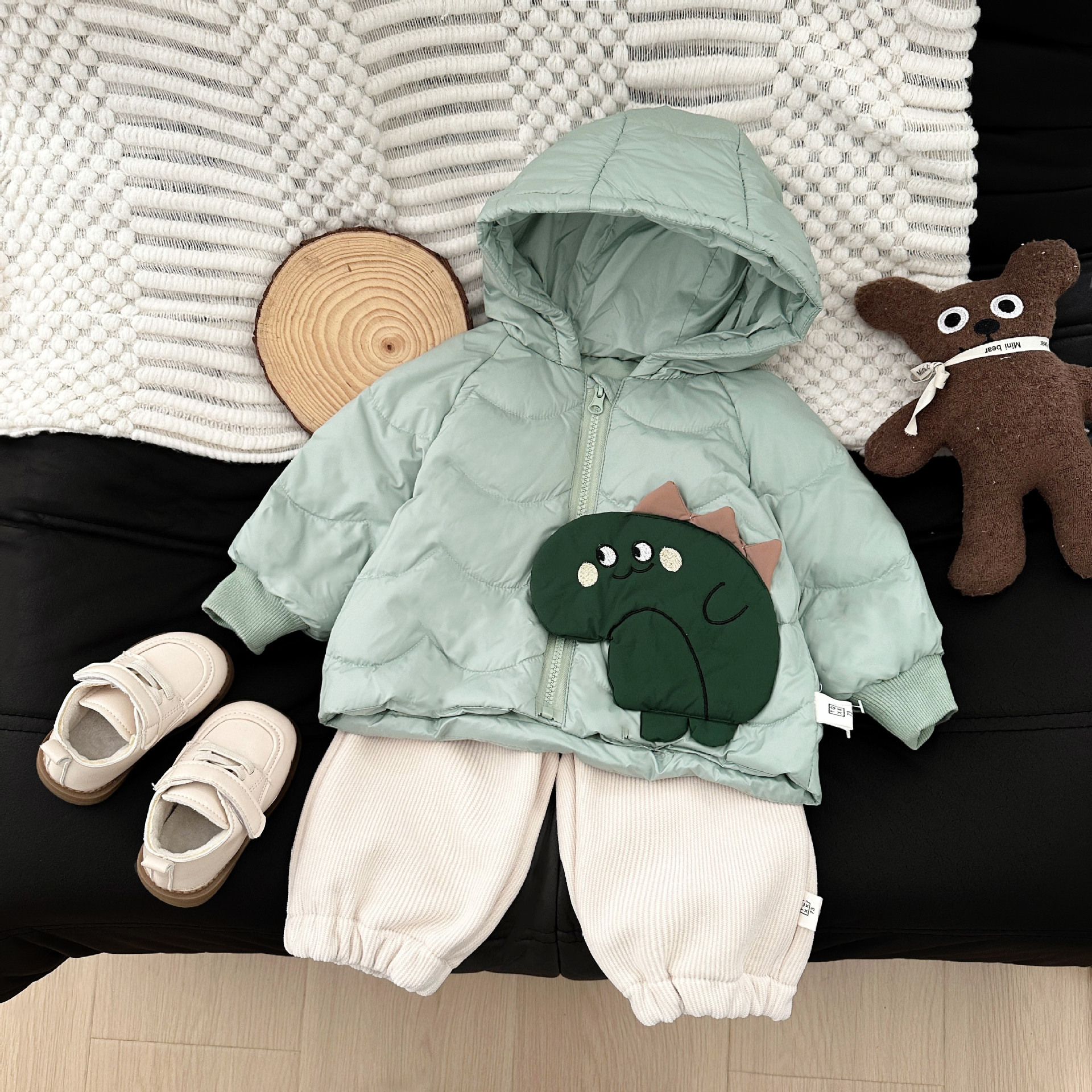 Bebé lindo chaqueta de plumón invierno bebé super lindos dinosaurios de dibujos animados chaqueta caliente niños ropa con capuchón blanco