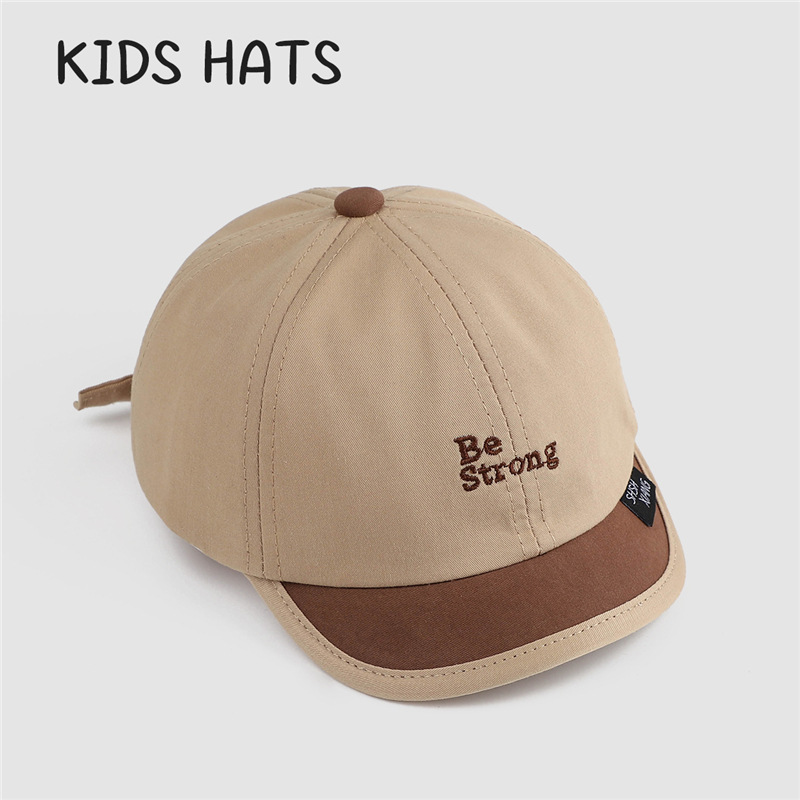 Sombrero para bebés primavera y otoño gorra corta gorra de lengua gorra para bebés de verano viajan gorra de béisbol universal de protección solar