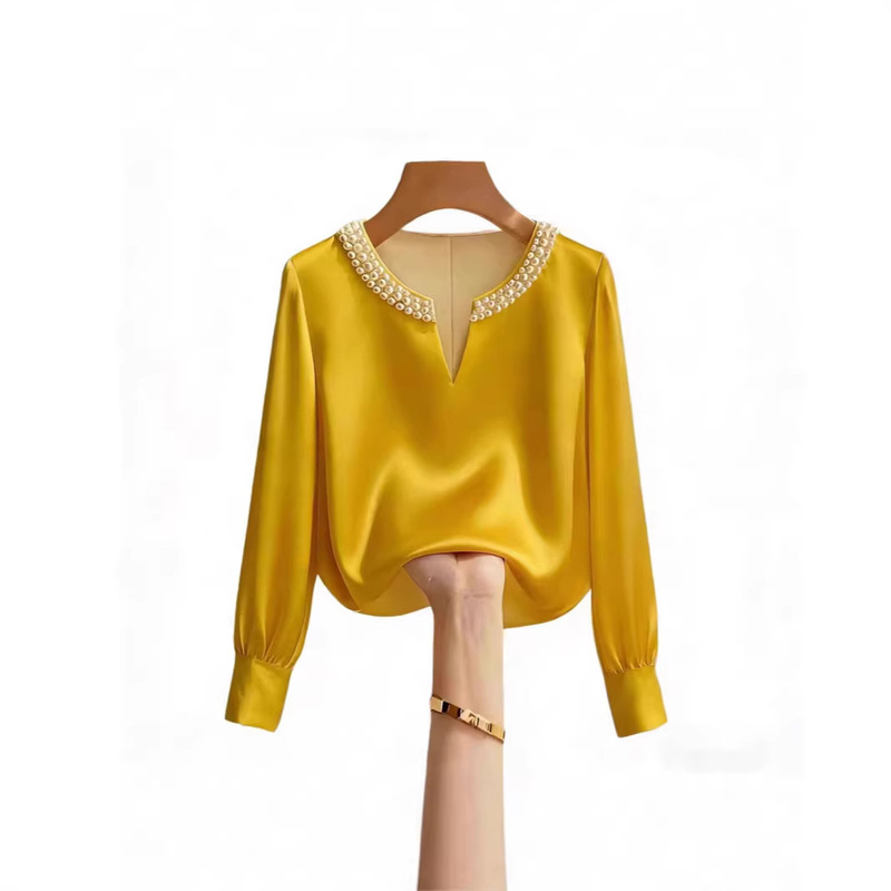 2026 New Satin Pearl V-Neck Long-Sleeved Shirt for Women, Elegant and Stylish Workwear Top with a High-End Feel