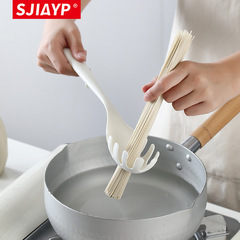 Japanese creative long-handled noodle scoop for boiling eggs, household use for lifting dumplings and noodles, pasta scoop, plastic strainer
