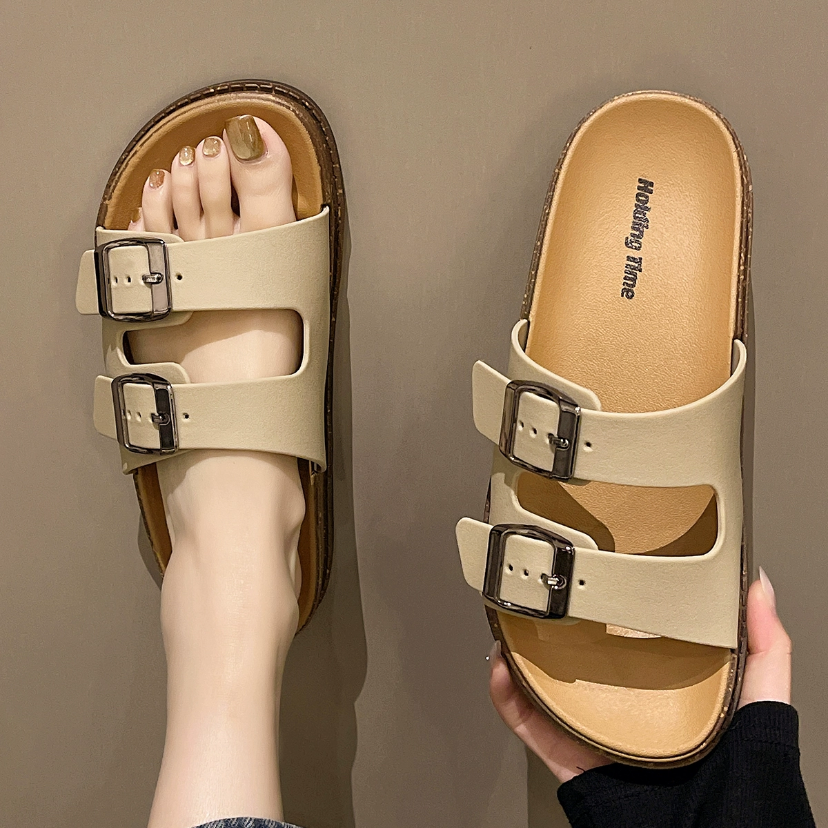Тапочки Birkenstock для женщин, летняя верхняя одежда 2025 новый стиль, ленивые мягкая подошва, толстая подошва, плоские пляжные тапочки большого размера