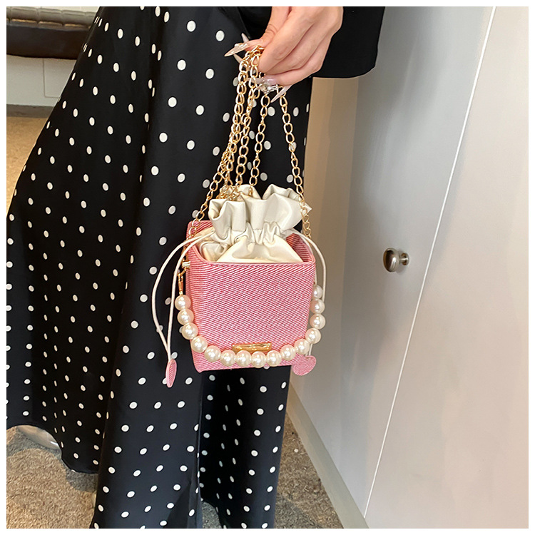 Γυναικεία τσάντα Crossbody με τσάντες χειρός Pearl Texture, μεγάλης χωρητικότητας, για το καλοκαίρι του 2024, σε νέο στυλ, κομψή, με προσωπικότητα και αλυσίδα_voghion.com