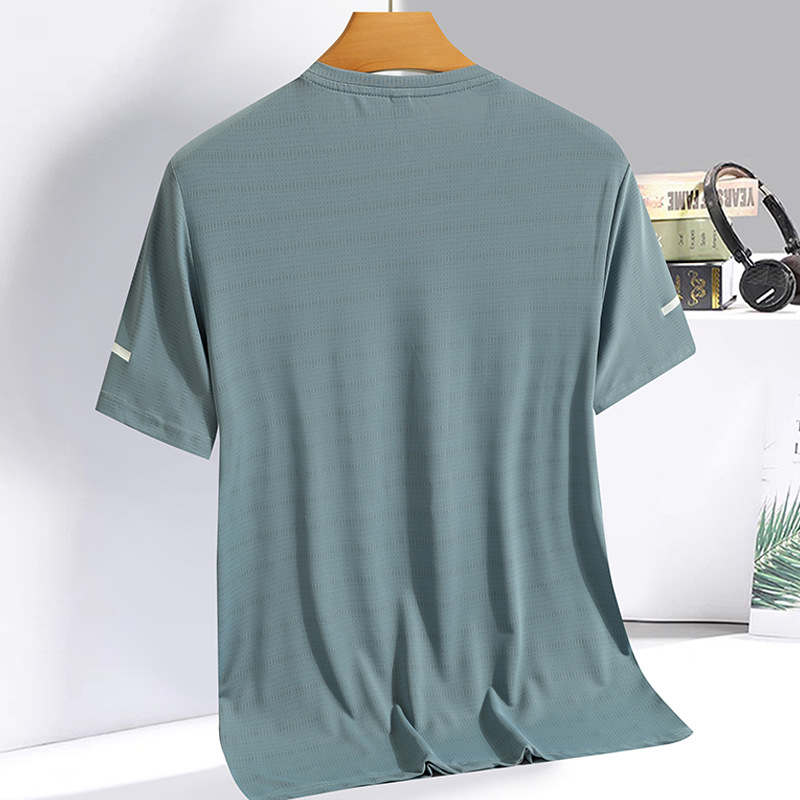 Camiseta de manga corta de seda helada para hombre, verano 2026, de secado rápido, alta elasticidad, informal, fina, holgada, deportiva, top de fitness de media manga, a la moda.