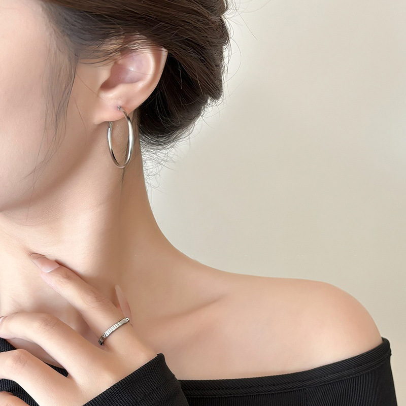 Pendientes de aleación moda coreana, estilo lujo ligero, ideales para puestos callejeros, mercado nocturno y ventas en vivo, al por mayor
