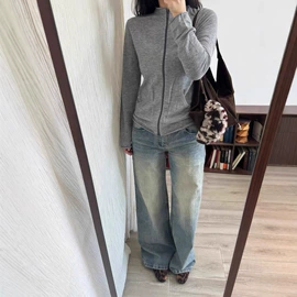 女式牛仔裤;女式T恤;休闲裤