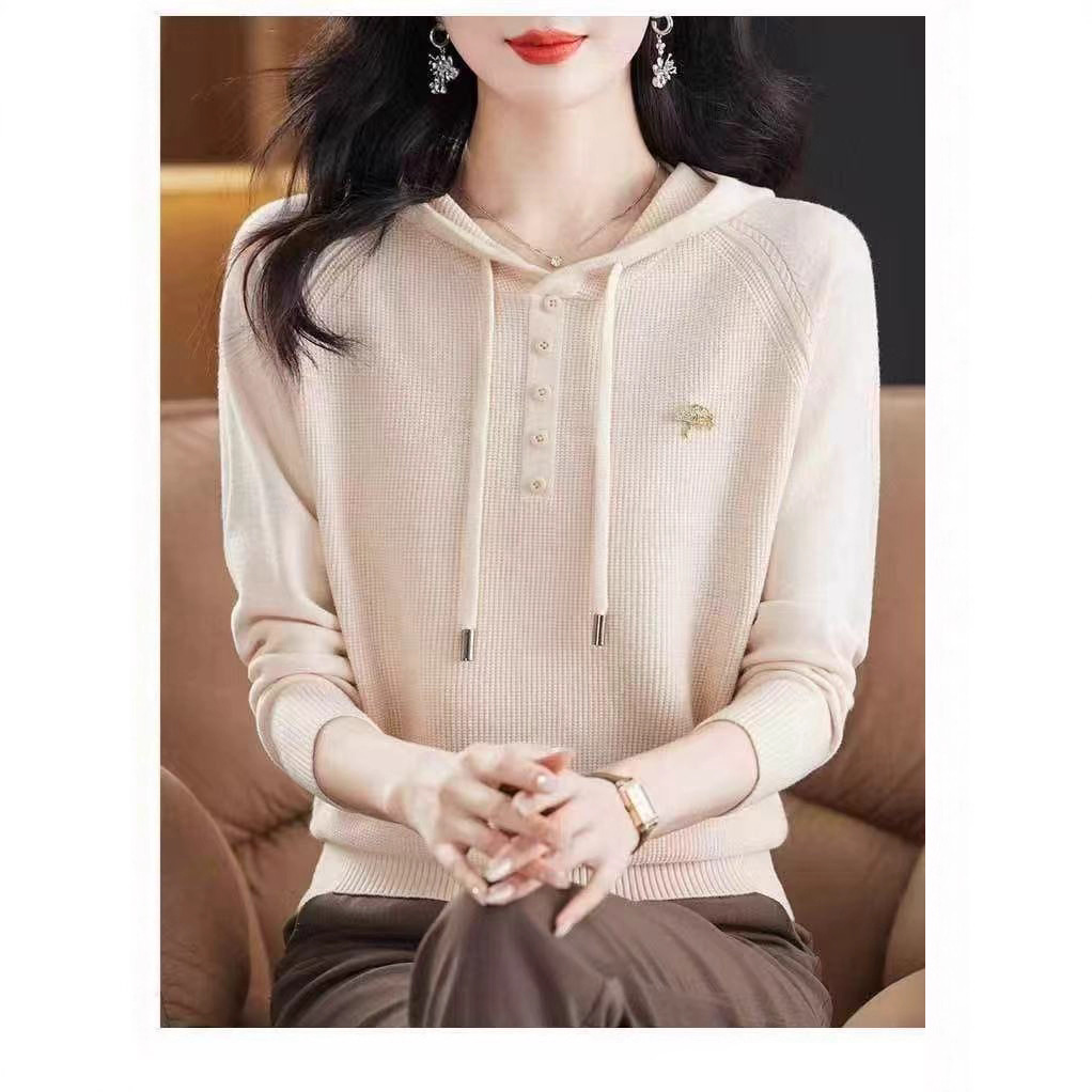 Cross-Border Knitted Bottoming Shirt for Women 2025 Spring & Fall New Fashion Simple Skin-Friendly Age-Reducing Sweater Cardigan Casual and Chic
