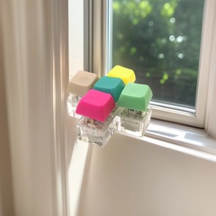 子供のおもちゃの減圧キー、テトリスクリエイティブキーボードペンダント、減圧キーおもちゃのキーホルダーペンダント