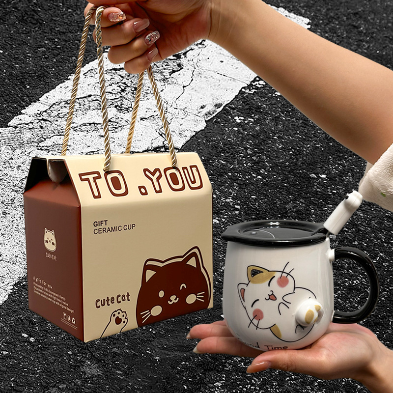 Taza de gato Mark con tapa Cuchara Taza de agua de cerámica Taza de pareja de dibujos animados de cerámica para hombres y mujeres Taza de desayuno de café de oficina