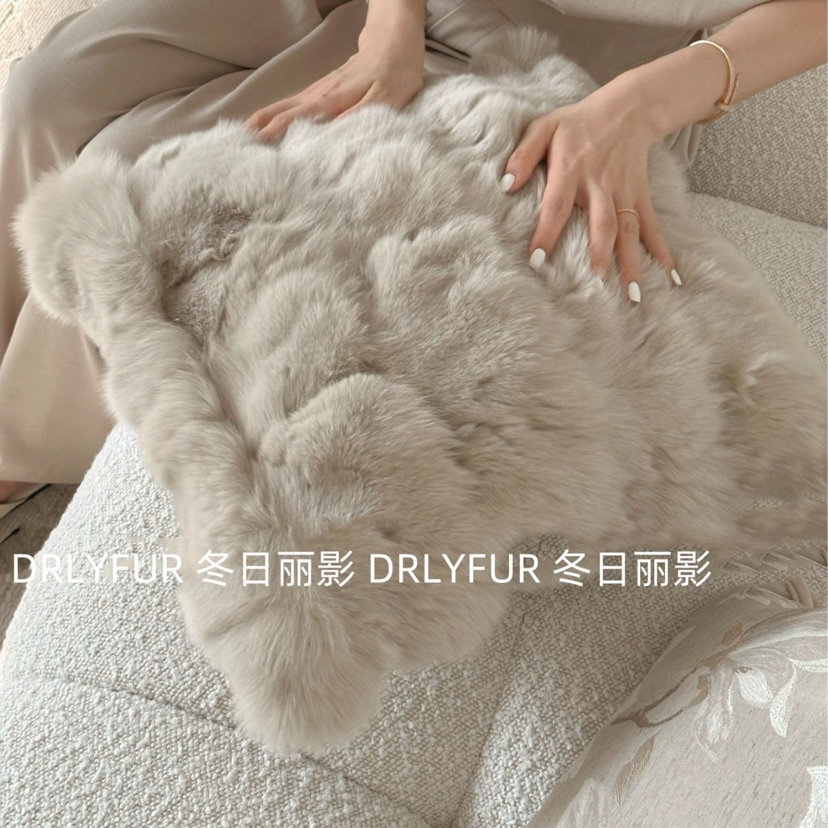 스모크 그레이 헤드 폭스 퍼