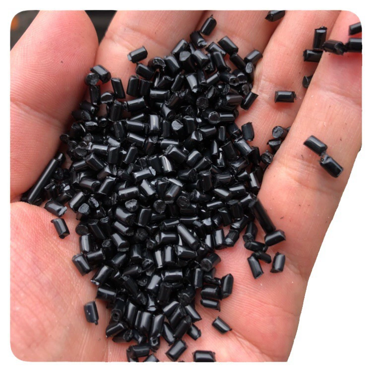 Производитель выпускает глянцевые гранулы из переработанного пластика PA66 специального класса, которые используются для производства черного и натурального цветного пластика PA66, а также улучшенного переработанного материала PA66.