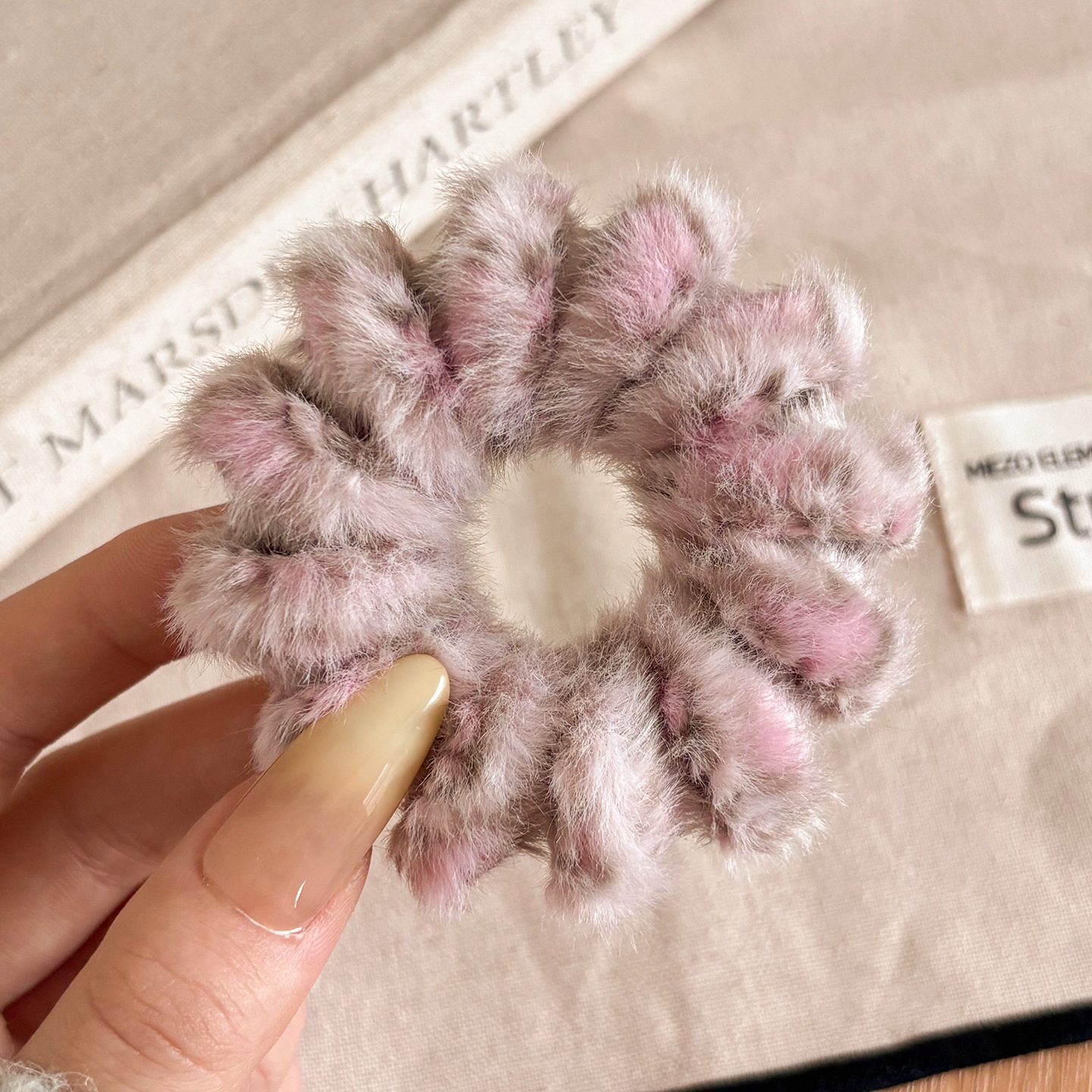 Coletero elástico sencillo de nuevo estilo 2026, banda para el pelo pequeña sin costuras para mujer, suave para el cabello, sujetador de cola de caballo.