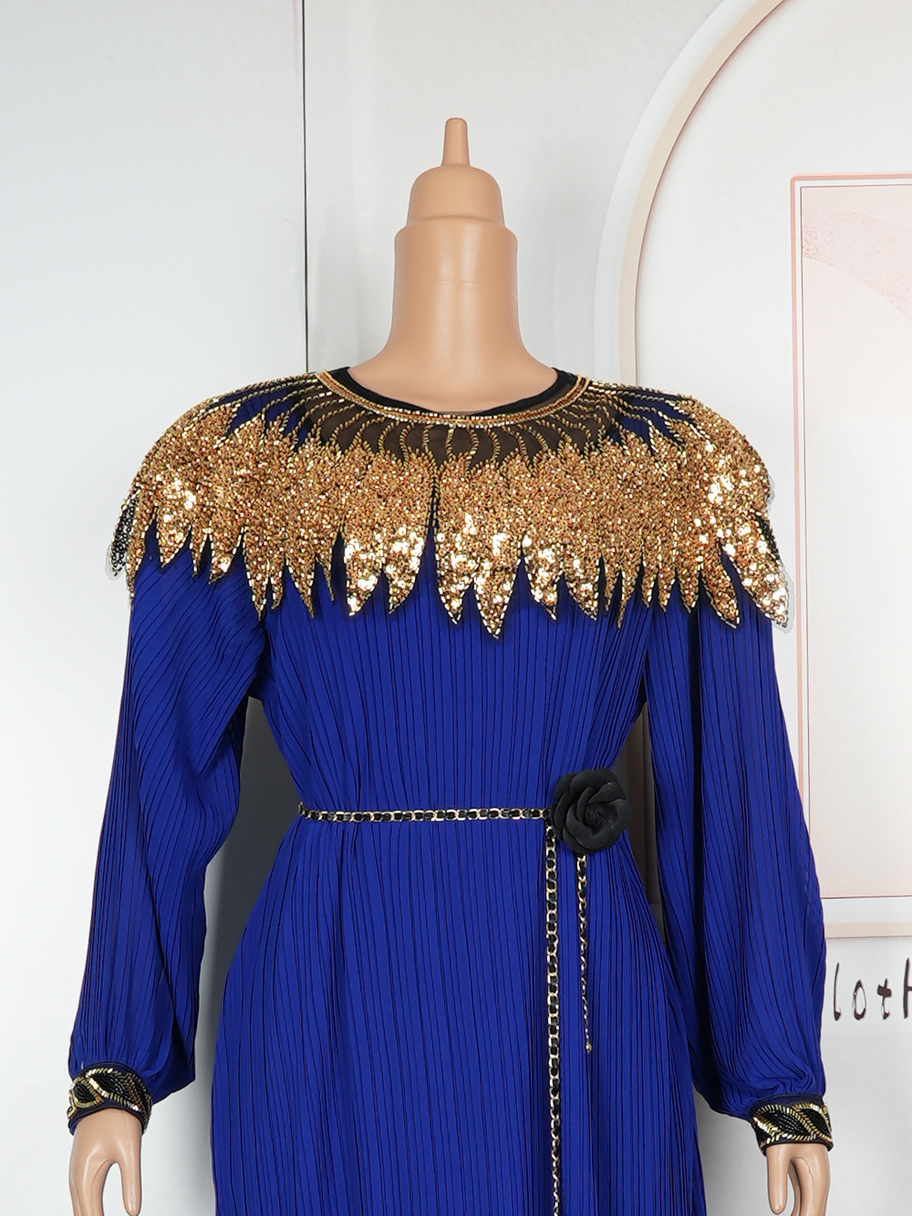 Dominating Dress Nigerian – A Powerful Fusion of Elegance & Prestige 56 Half-length figure