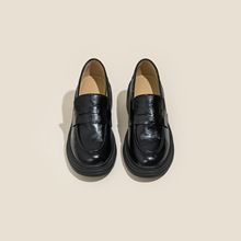 ��Ƥ�A�^�ָ��ӽq�ٴ����z����o��СƤЬŮӢ��ͨ�ژ���ЬŮ��Ь