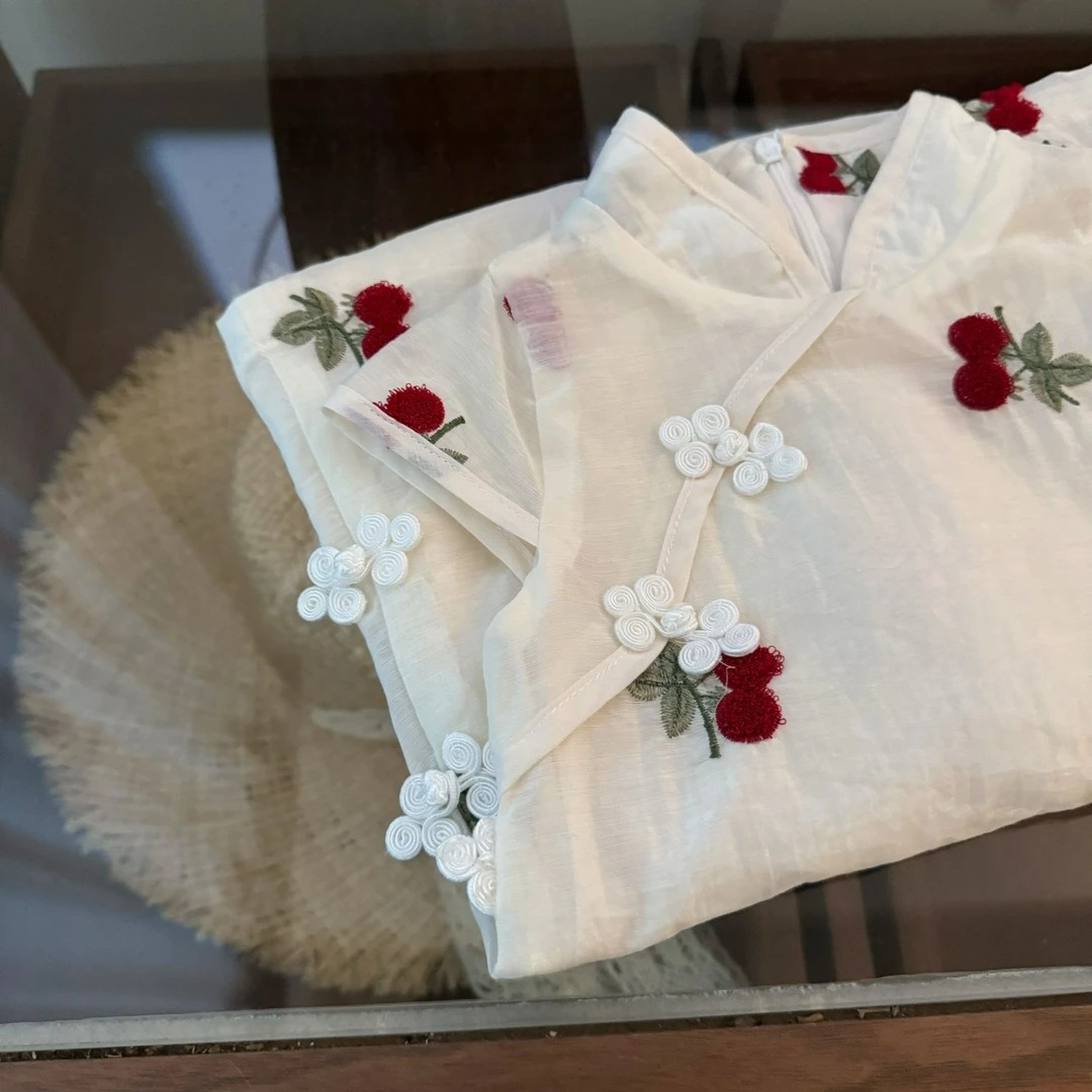 ¡Este es hermoso! 2025 bebé nuevo estilo chino dulce cherry bordado cheongsam chaleco vestido