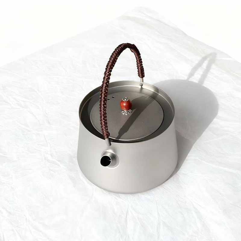 Factory Direct Supply Pure Titanium Kettle, Titanium Tea Kettle, Titanium Water Kettle for Outdoor and Home Use, Easy to Carry Factory Direct Supply Pure Titanium Kettle, Titanium Tea Kettle, Titanium Water Kettle for Outdoor and Home Use, Easy to Carry