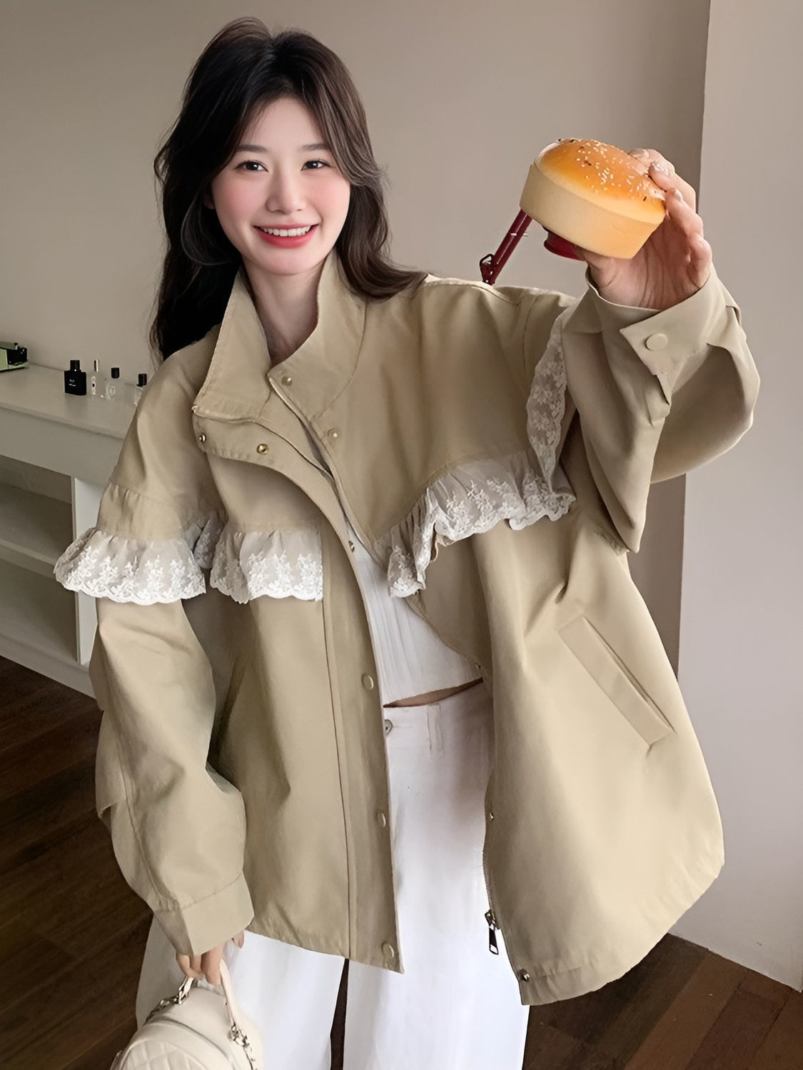 American-Style Jacket Trench Coat for Women, Early Spring Niche Outerwear, Loose Slimming Retro Spliced Lace-Trimmed Baseball Jacket, Windbreaker