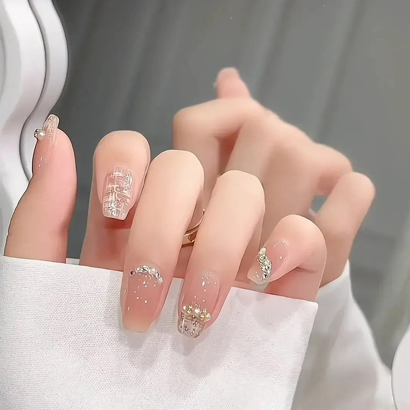 Yiyi Dance Armadura de vestir hecha a mano Venta al por mayor de celebridades de Internet Explosión Diamante mariposa Brillante para uñas Tabletas de uñas Pegatina de gelatina terminada