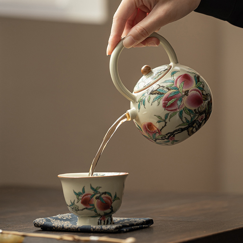 Antique retro ceramic teapot for home use, capacious tea