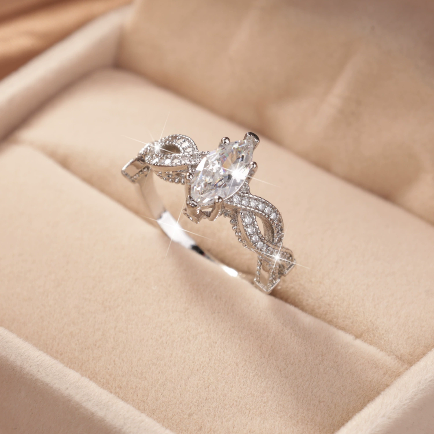 Европейские и американские свадебные кольца блестящие имитационные бриллианты циркон медно-покрытые платиновым кольца для женщин мужчин минималистские классические кольца