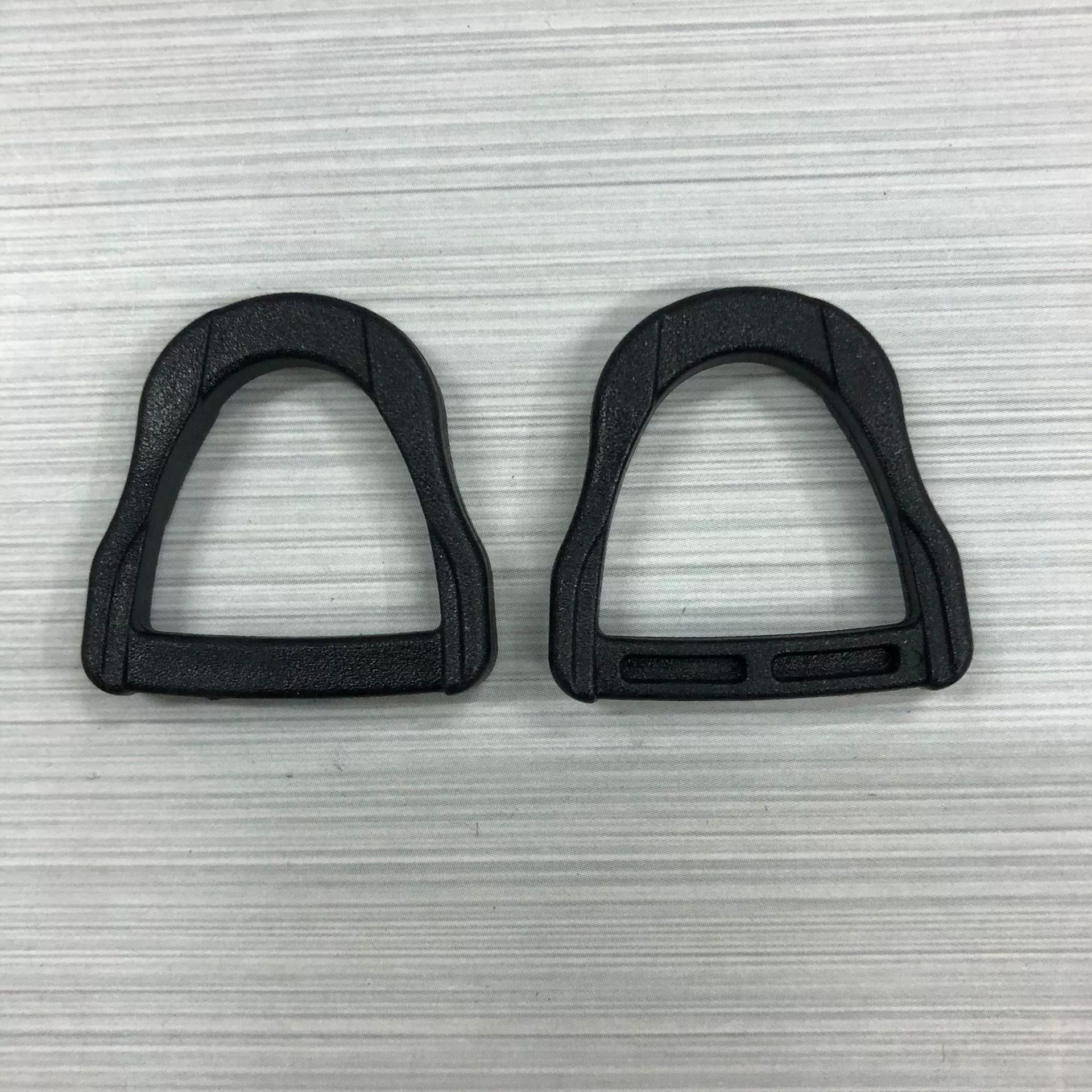 Новая пластиковая D-образная пряжка 20 мм, пластиковая 6-точечная черная D-образная пряжка, 2 см, лямка, тянущее кольцо, D-пряжка