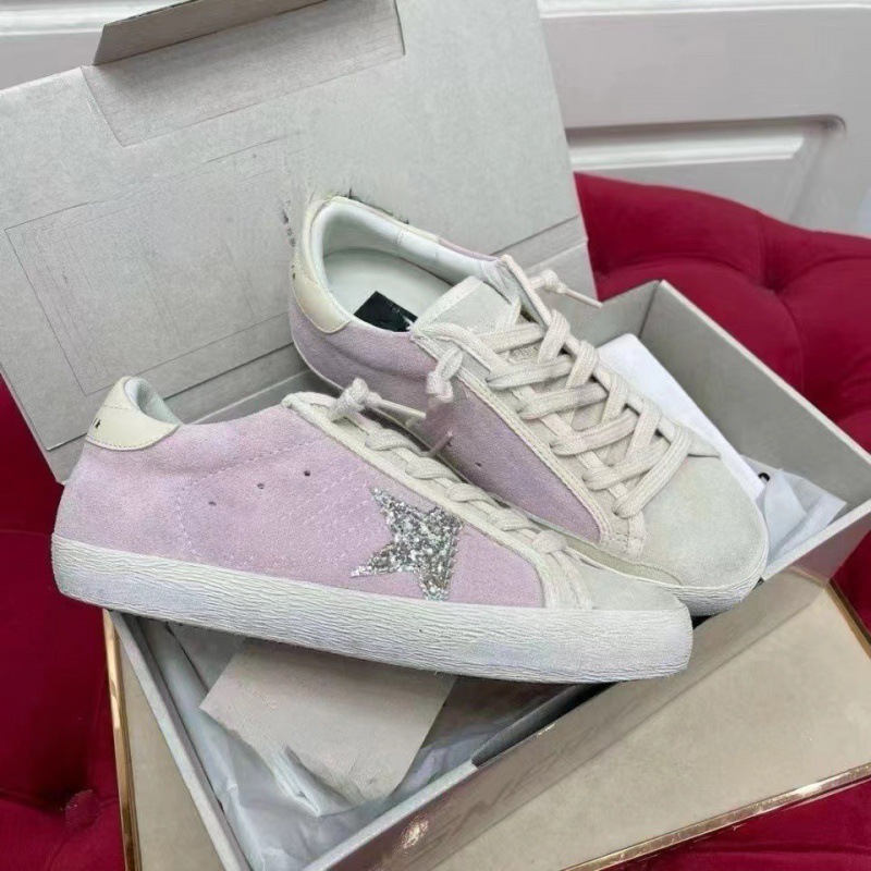 2024 Klassischer koreanischer Star Vintage Small für Frauen, silberner Schwanz mit zunehmendem Höhentrend und schmutziger weißer Schuhtrend_voghion.com