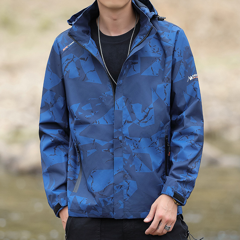 Chaqueta de hombre Primavera y otoño Chaqueta a prueba de agua y viento Chaqueta de camuflaje de tendencia de ocio y deportes al aire libre para hombre