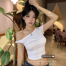 ��Ī������260�ˡ�������¶��Ů�b�ļ�С�������̿��ް�б������