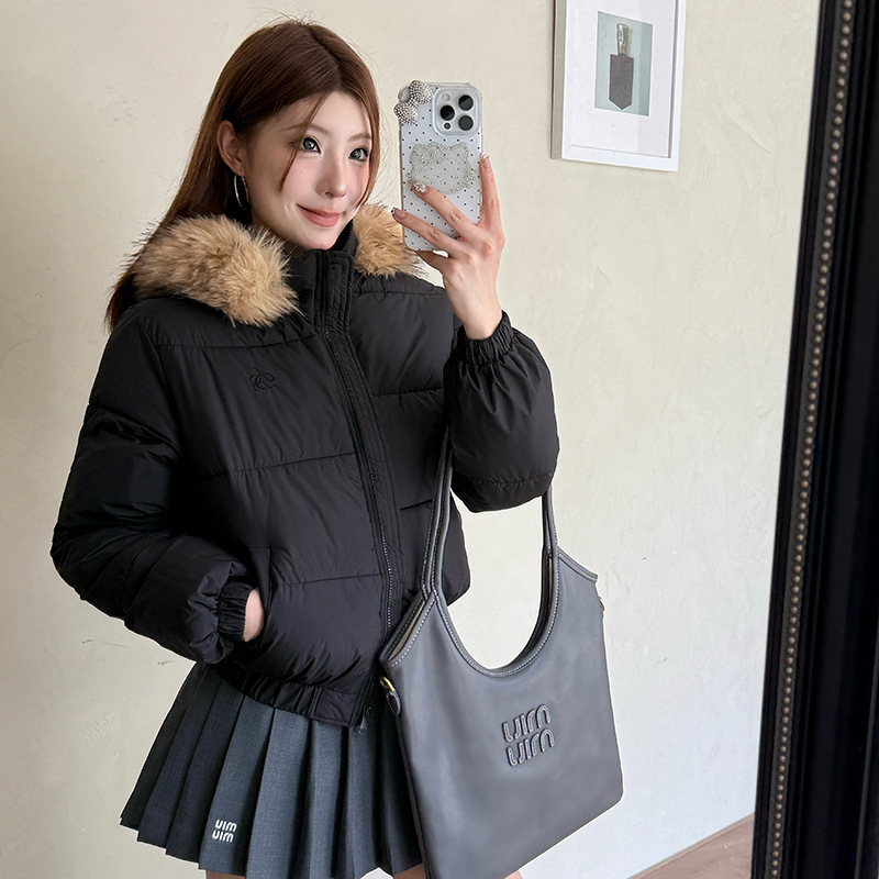 2025 invierno nuevo cuello de lana con capuchón de diseño de pluma de moda coreana corta suelta chaqueta de algodón chaqueta image 4