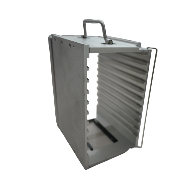 PCB���Ϻ����Ͻ���Ƕ���ϲ۰뵼��оƬ�����Ϻ�оƬ��Բ�п�ܺ�