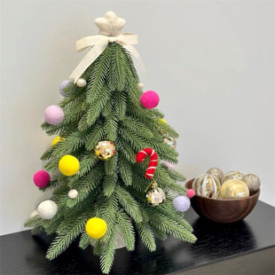 Atmosphere decoration props ins desktop Christmas tree fur ball cute simulation nobesson shape Christmas gift