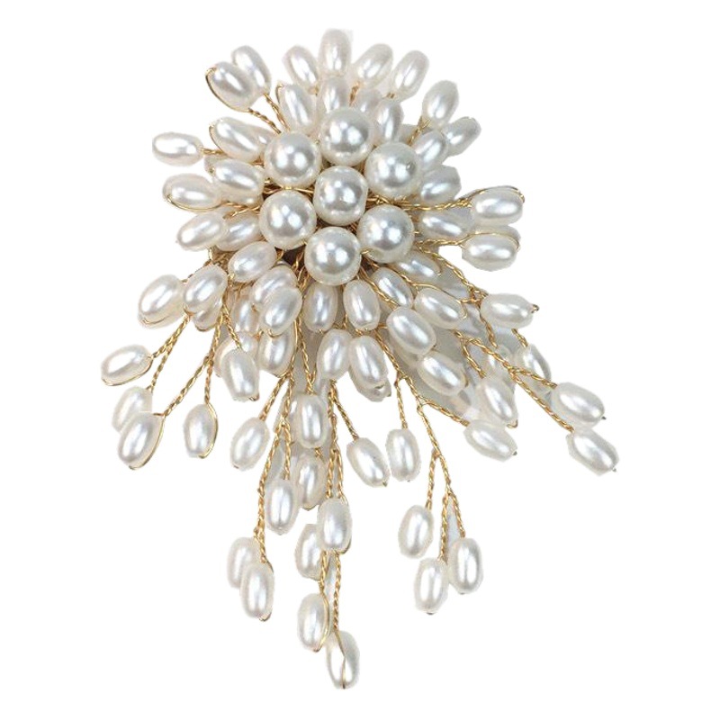 Otoño e Invierno nuevo europeo y americano elegante tejido a mano estrellada perla borla broche traje de corsage para las mujeres