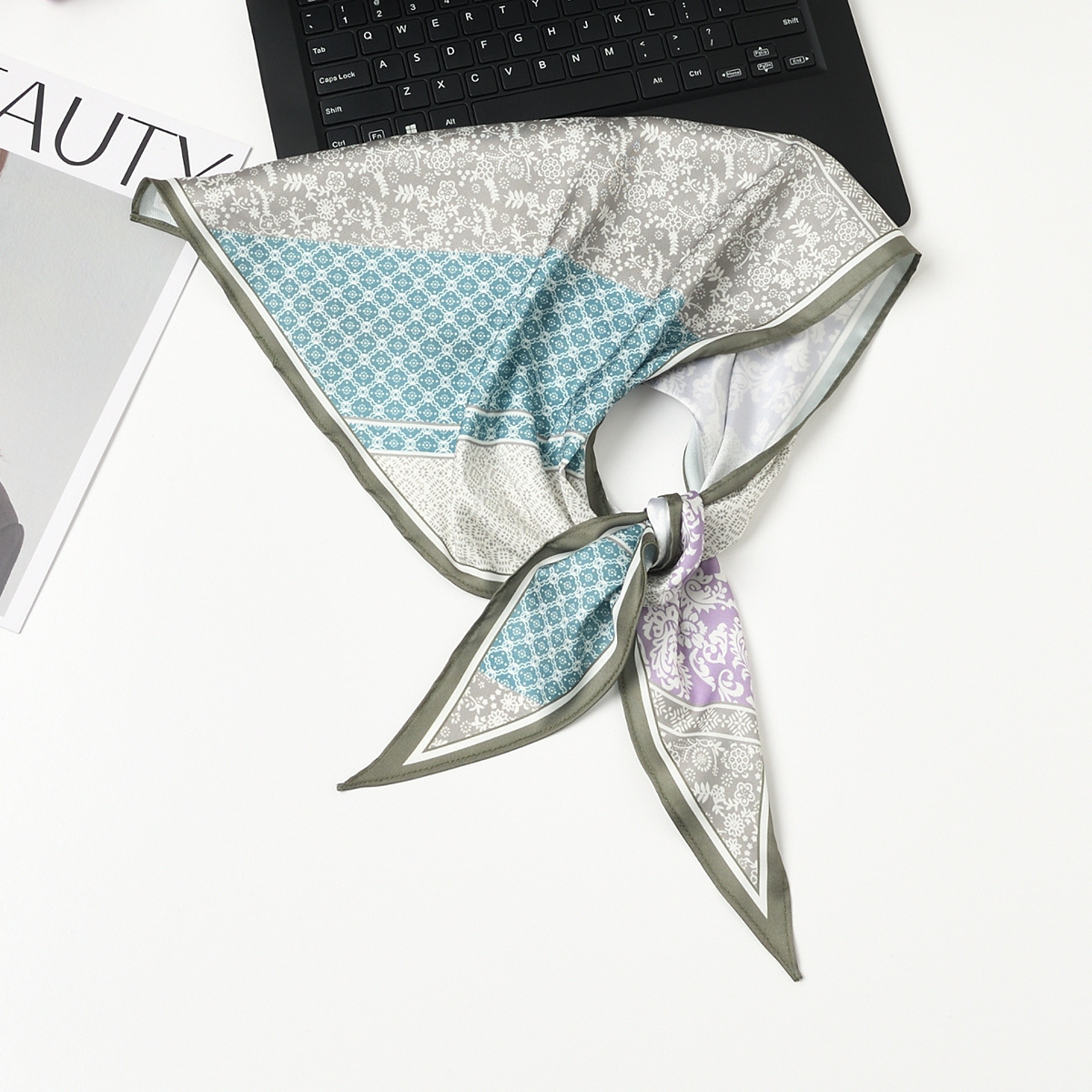 #216 콜드 오키드 그린 엣지