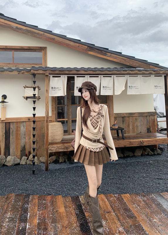 复古格纹拼接长袖T恤女2025秋季新款松弛感荡领撞色系带别致上衣|undefined