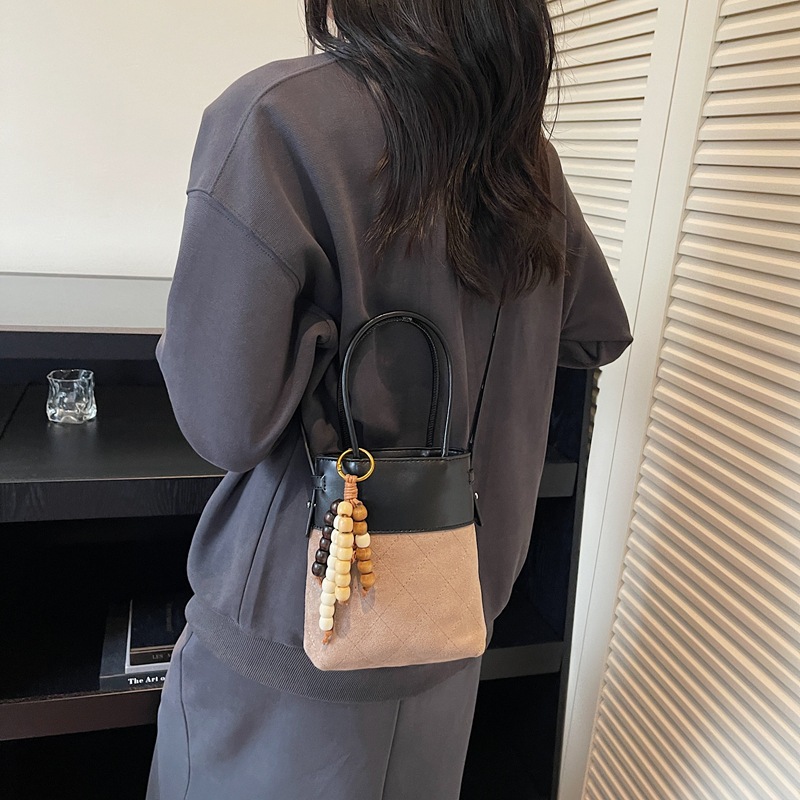 Bolsa de cubo de mano mate transfronteriza bolsa de teléfono móvil de gamuza mujeres otoño y invierno 2025 nuevo estilo de alta calidad bolso de hombro