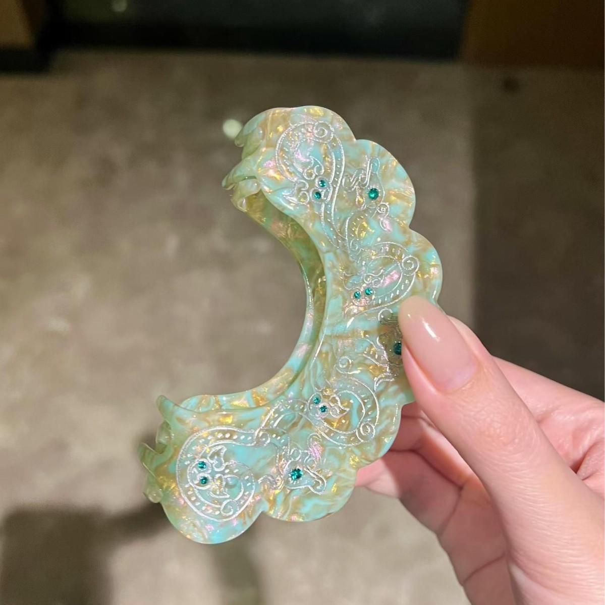 carousel-thumb-1