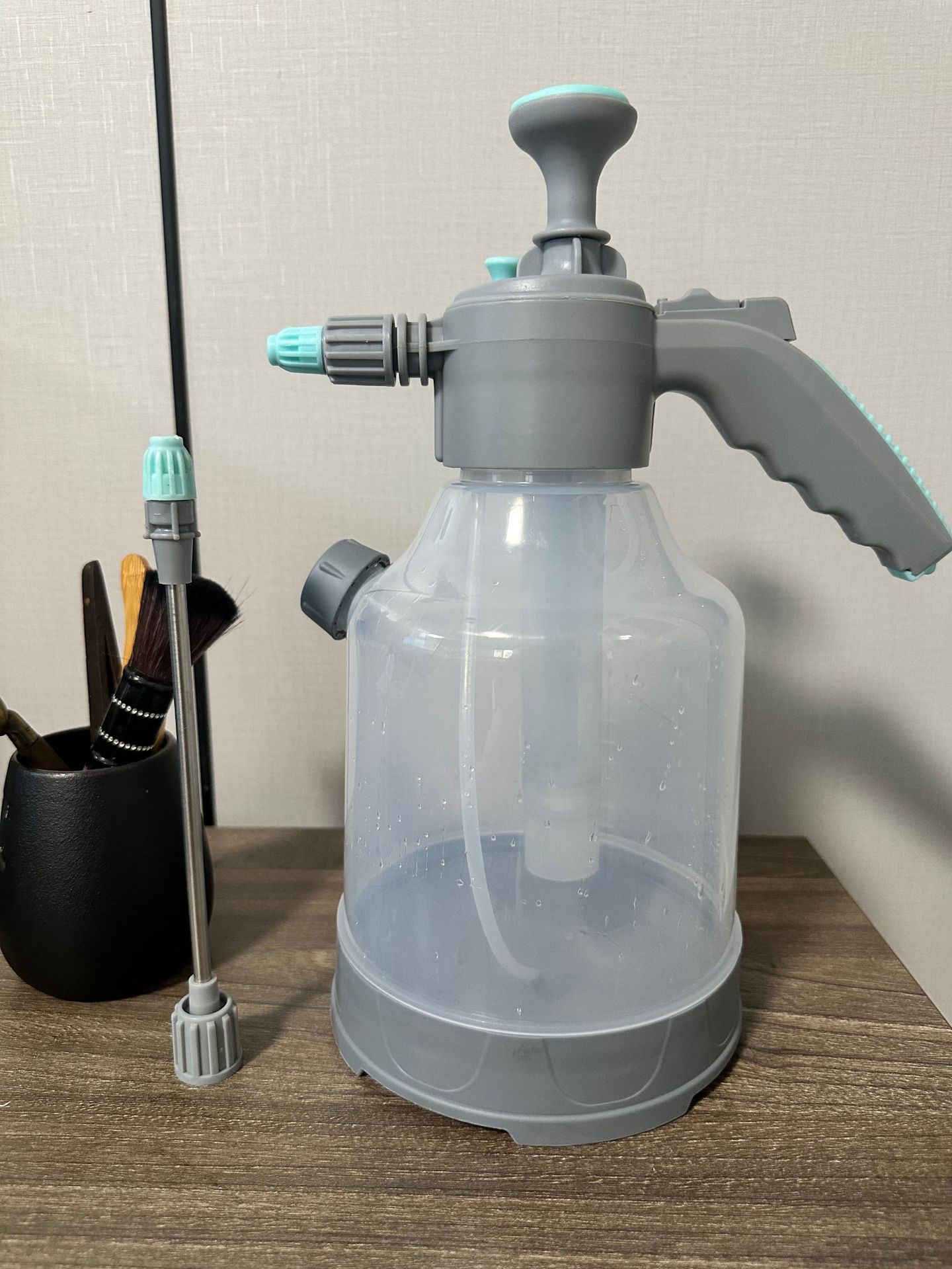 연장 막대가 있는 3L 물뿌리개