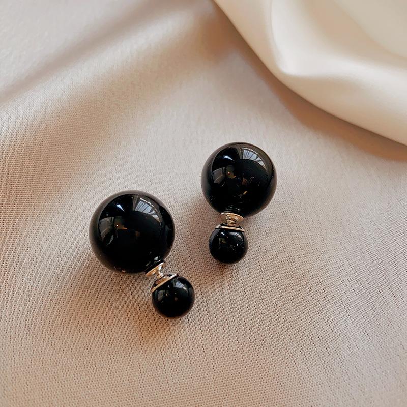 Pendientes geométricos con pliegues irregulares con cuentas de vidrio con aguja de plata Pendientes de alta calidad de temperamento negro Pendientes ligeros de lujo