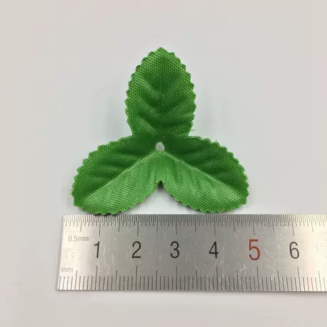 5-piece green triangle leaf