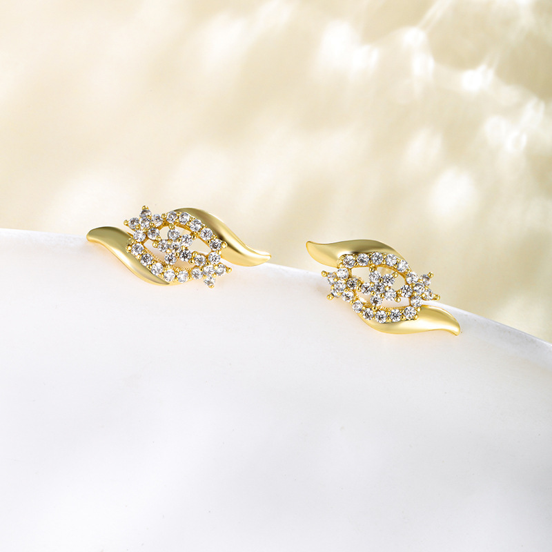 14K color Xuping joyería geometría estrella de amor auriculares de zircón ligero de lujo nicho sensación de mujer