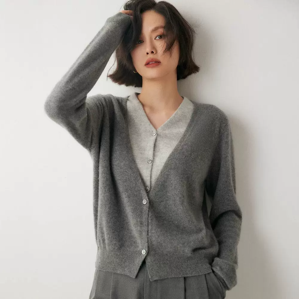 软糯山羊绒设计感小众法式秋冬女假两件V领针织开衫宽松羊绒毛衣
