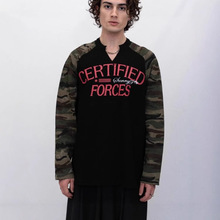 美式复古插肩袖迷彩拼接T恤小V领宽松春秋长袖打底衫上衣男装