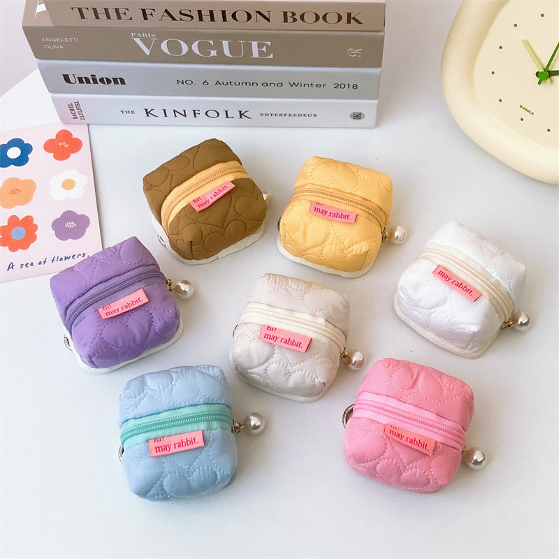 Amor lindo pequeña tienda tridimensional auricular caso de protección Bluetooth auricular bolsa colgante cambio bolsa pequeña bolsa de almacenamiento