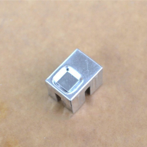 上海松江3208 回路 保护器 保险丝 保护线路板