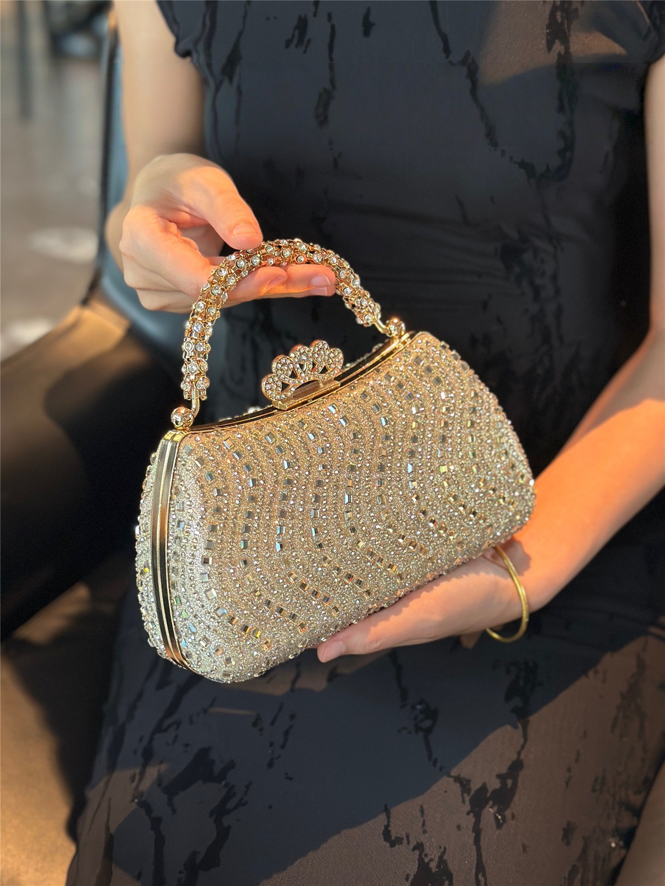 Luxe avondtas met strass elegante glanzende handtas voor dames_voghion.com