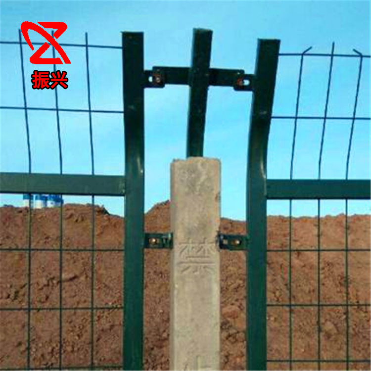 防护栅栏铁路护栏网 现货轨道隔离围墙栅栏 高速公路带边框护栏网