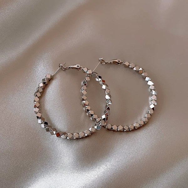Silver earrings, 2.8cm