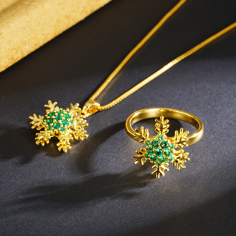 Personalidad popular arena oro flocos de nieve micro incrustación collar de diamantes verdes joyas chicas populares fabricantes directos de combinación de anillos al por mayor