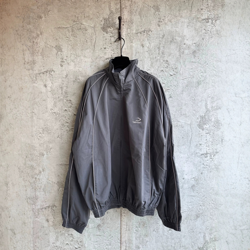 Cross-border "Pure Original Version" in stock: BL brand 26 new model ring-print reflective jacket, loose fit, couple's style Cross-border "Pure Original Version" in stock: BL brand 26 new model ring-print reflective jacket, loose fit, couple's style